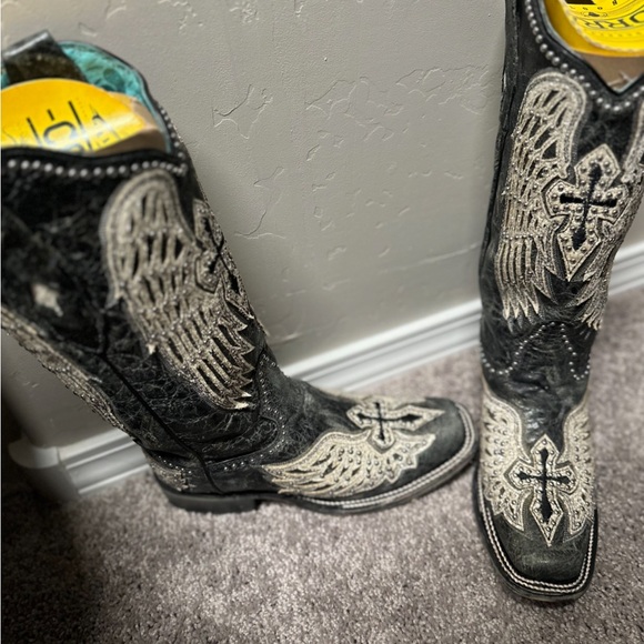 Corral Winged Boots - Picture 7 of 7